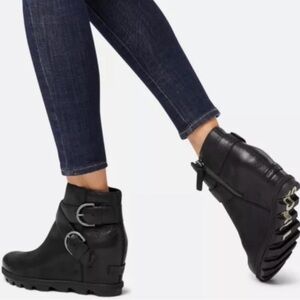 Sorel Black Ankle Booties with Dual Buckles